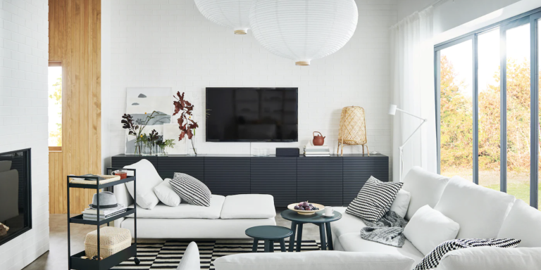 34 تلویزیون در اتاق پذیرایی