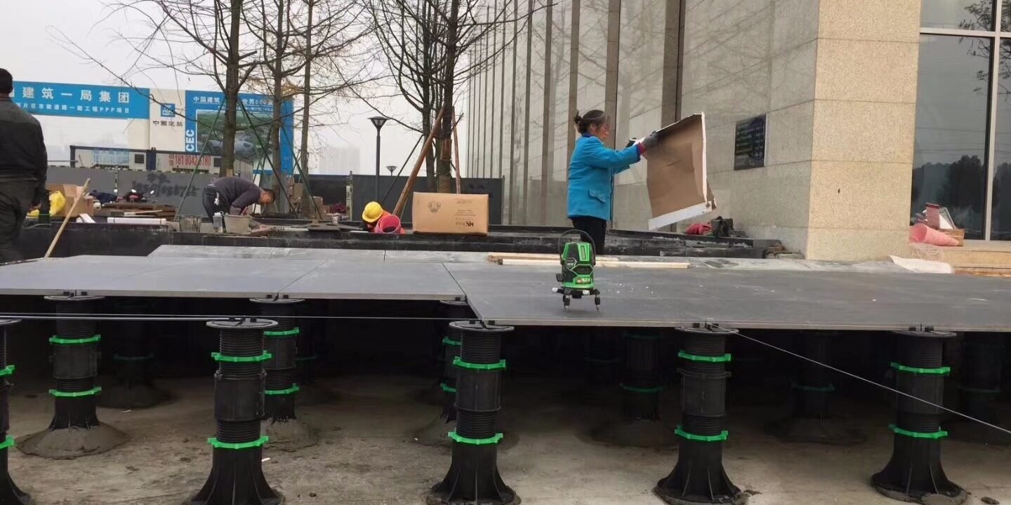 کف کاذب در فضای باز